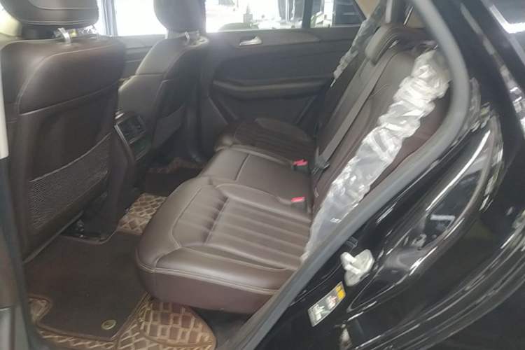 Used Mercedes-Benz GLE 2017 GLE 320 4MATIC Dynamic Model Left Rear Seat