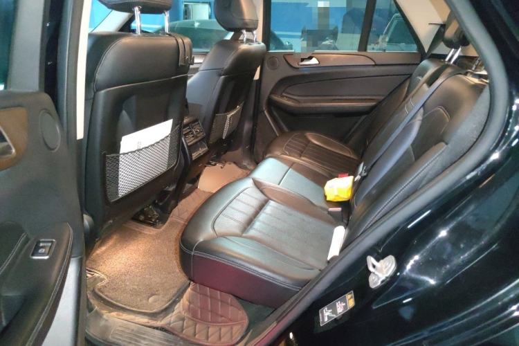 Used Mercedes-Benz GLE 2017 GLE 320 4MATIC Dynamic Model Left Rear Seat