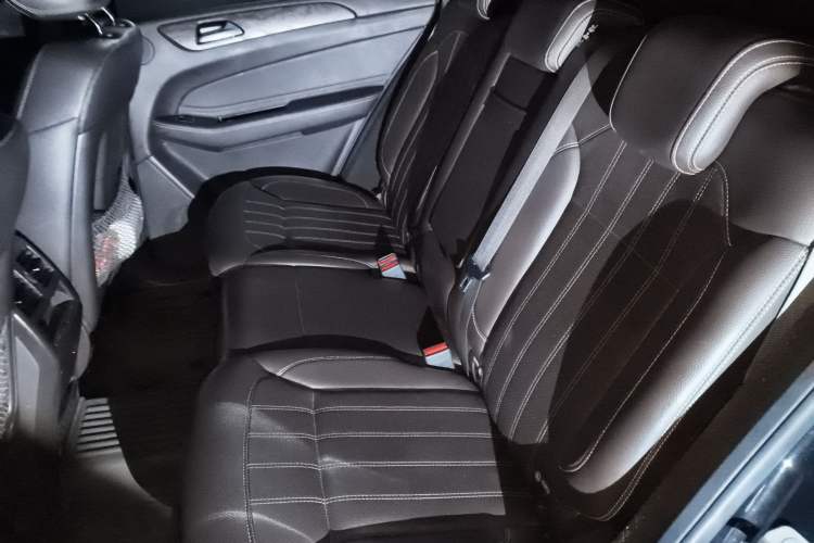 Used Mercedes-Benz GLE 2017 GLE 400 4MATIC Left Rear Seat