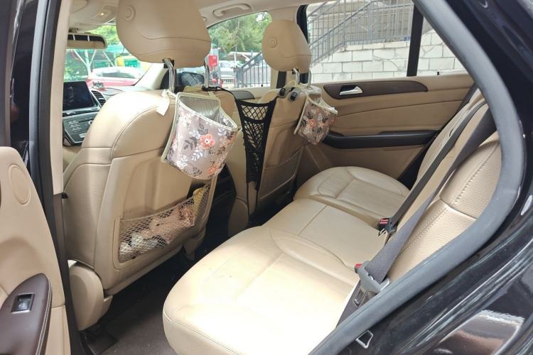 Used Mercedes-Benz GLE 2017 GLE 320 4MATIC Dynamic Model Left Rear Seat