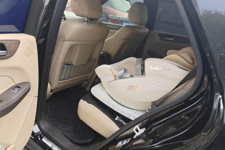 Used Mercedes-Benz GLE 2017 GLE 400 4MATIC Left Rear Seat