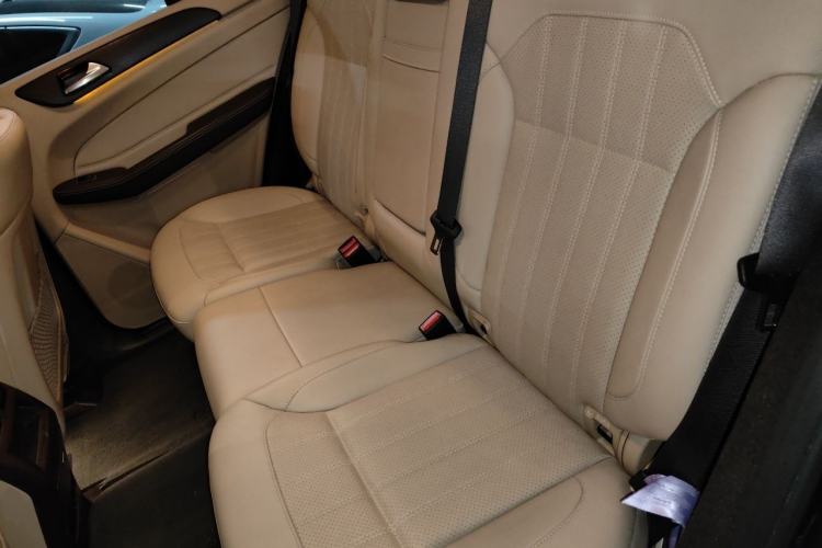 Used Mercedes-Benz GLE 2017 GLE 400 4MATIC Left Rear Seat