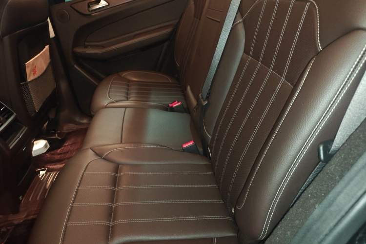 Used Mercedes-Benz GLE 2017 GLE 320 4MATIC Dynamic Model Left Rear Seat