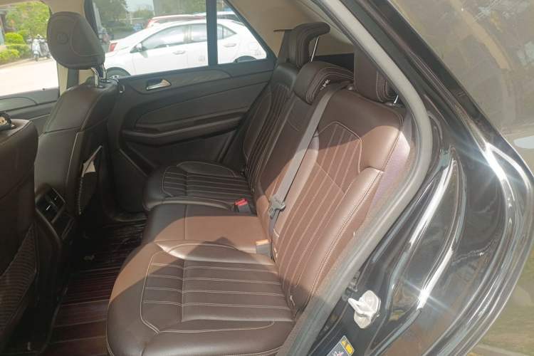 Used Mercedes-Benz GLE 2017 GLE 320 4MATIC Dynamic Model Left Rear Seat