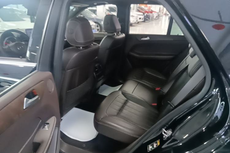 Used Mercedes-Benz GLE 2017 GLE 320 4MATIC Dynamic Model Left Rear Seat