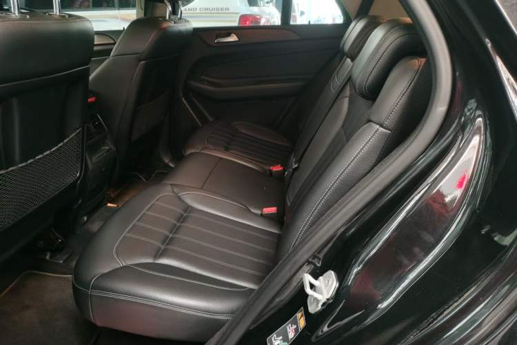 Used Mercedes-Benz GLE 2017 GLE 320 4MATIC Dynamic Model Left Rear Seat