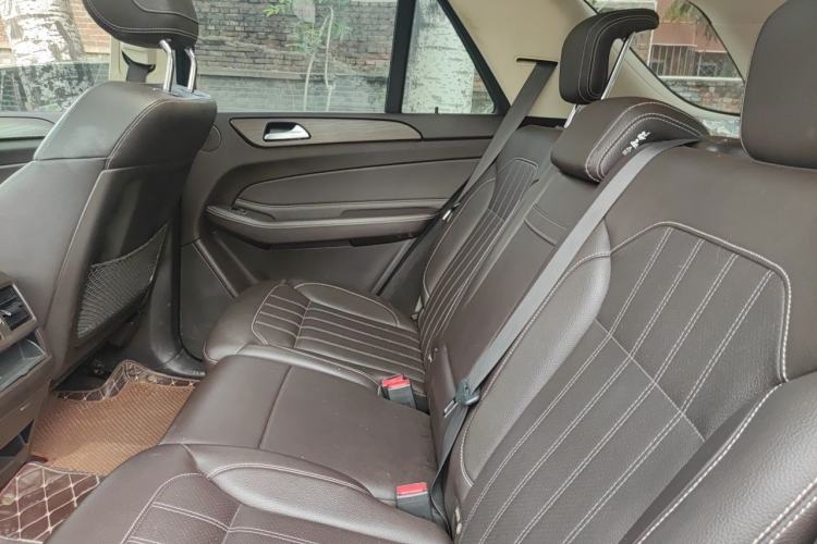 Used Mercedes-Benz GLE 2017 GLE 320 4MATIC Luxury Model Left Rear Seat