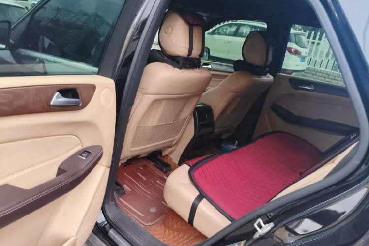 Used Mercedes-Benz GLE 2017 GLE 320 4MATIC Dynamic Model Left Rear Seat