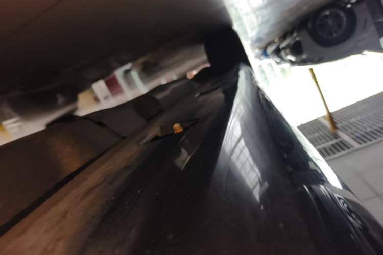 Used Mercedes-Benz GLE 2017 GLE 320 4MATIC Dynamic Model Left Side Sill
