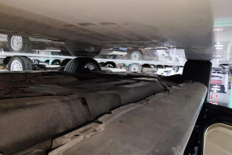 Used Mercedes-Benz GLE 2017 GLE 400 4MATIC Left Side Sill