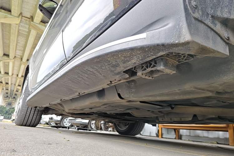 Used Mercedes-Benz GLE 2017 GLE 400 4MATIC Left Side Sill