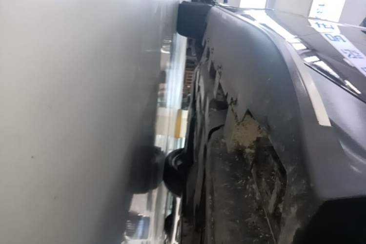 Used Mercedes-Benz GLE 2017 GLE 320 4MATIC Dynamic Model Left Side Sill