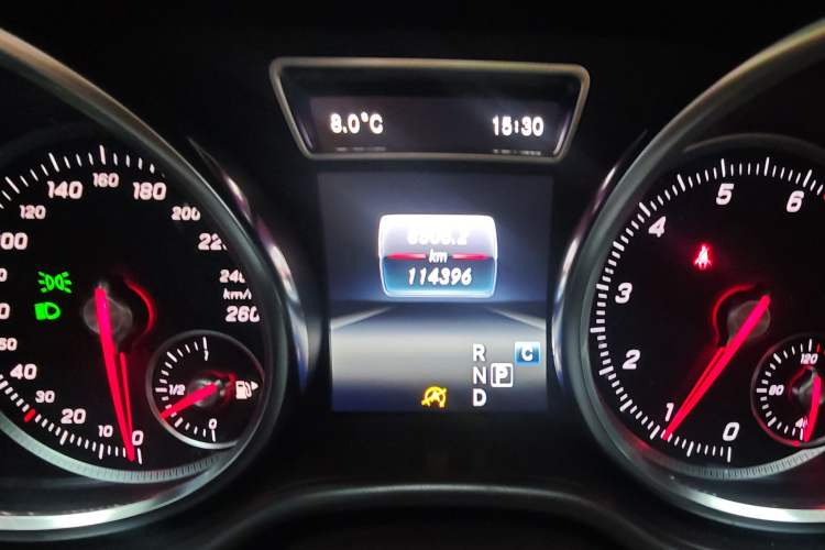 Used Mercedes-Benz GLE 2017 GLE 320 4MATIC Dynamic Model Odometer Close Up