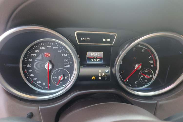 Used Mercedes-Benz GLE 2017 GLE 320 4MATIC Dynamic Model Odometer Close Up