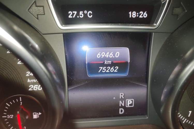 Used Mercedes-Benz GLE 2017 GLE 320 4MATIC Dynamic Model Odometer Close Up