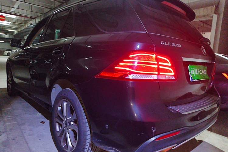 Used Mercedes-Benz GLE 2017 GLE 320 4MATIC Dynamic Model Rear Left 45 Deg