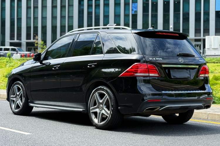Used Mercedes-Benz GLE 2017 GLE 400 4MATIC Rear Left 45 Deg
