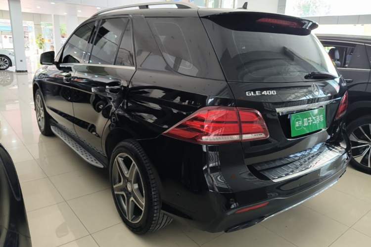 Used Mercedes-Benz GLE 2017 GLE 320 4MATIC Dynamic Model Rear Left 45 Deg