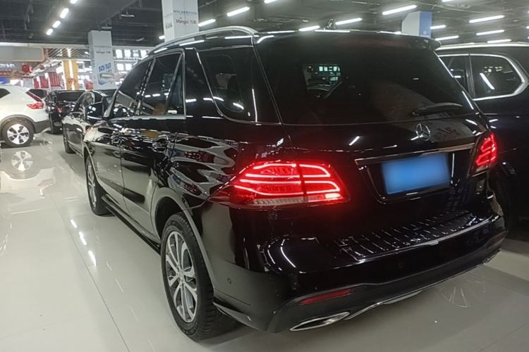 Used Mercedes-Benz GLE 2017 GLE 320 4MATIC Dynamic Model Rear Left 45 Deg