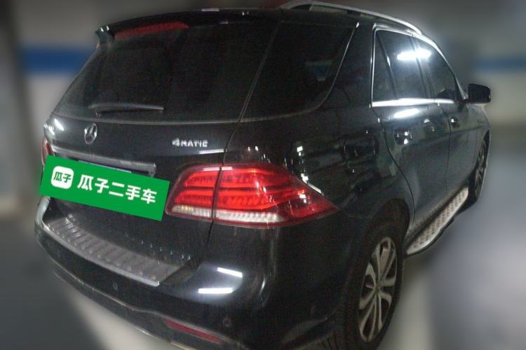 Used Mercedes-Benz GLE 2017 GLE 320 4MATIC Dynamic Model Rear Right 45 Deg