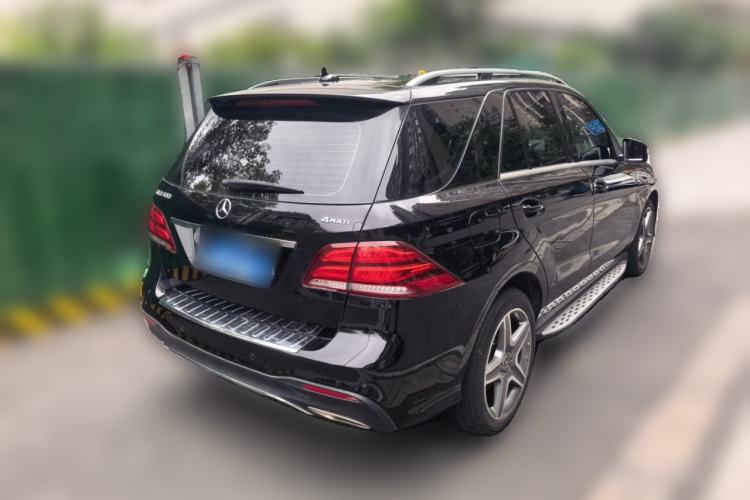 Used Mercedes-Benz GLE 2017 GLE 400 4MATIC Rear Right 45 Deg
