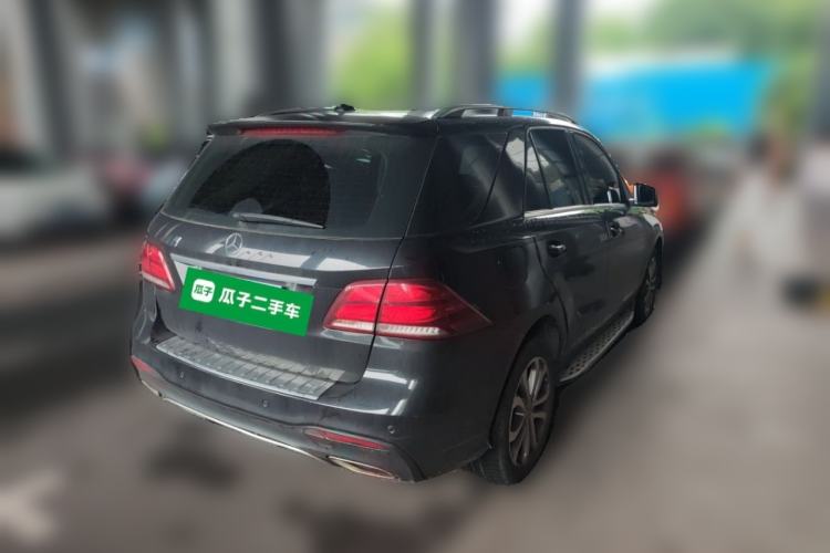 Used Mercedes-Benz GLE 2017 GLE 320 4MATIC Dynamic Model Rear Right 45 Deg