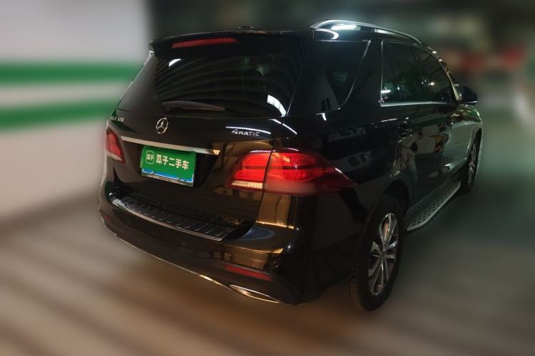 Used Mercedes-Benz GLE 2017 GLE 320 4MATIC Dynamic Model Rear Right 45 Deg