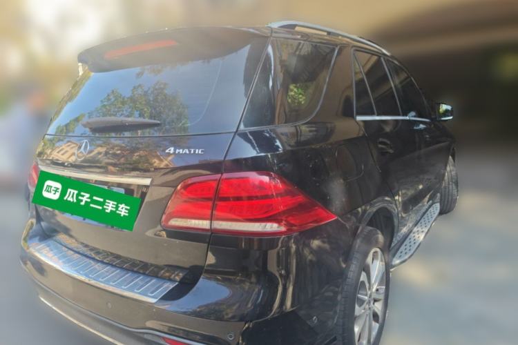 Used Mercedes-Benz GLE 2017 GLE 320 4MATIC Dynamic Model Rear Right 45 Deg