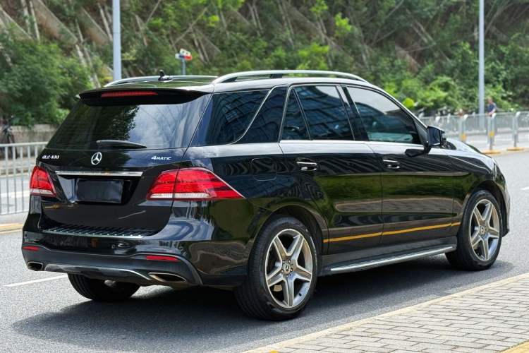 Used Mercedes-Benz GLE 2017 GLE 400 4MATIC Rear Right 45 Deg