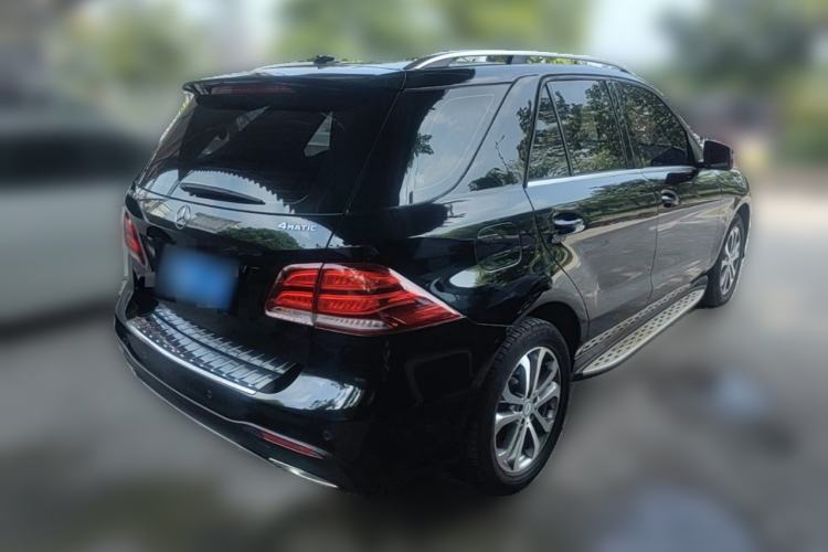Used Mercedes-Benz GLE 2017 GLE 320 4MATIC Dynamic Model Rear Right 45 Deg