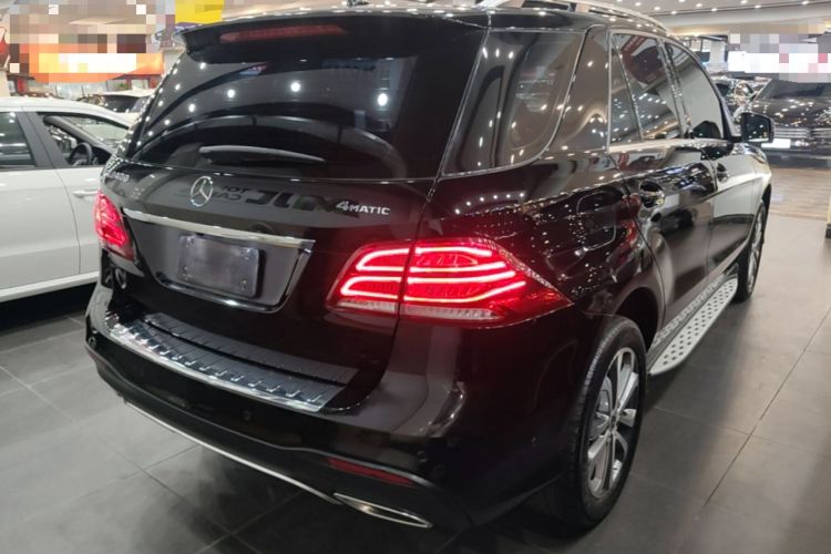 Used Mercedes-Benz GLE 2017 GLE 320 4MATIC Dynamic Model Rear Right 45 Deg
