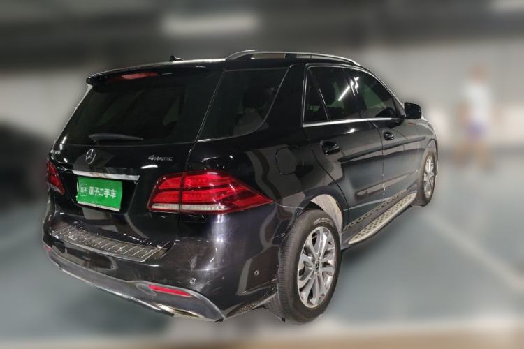 Used Mercedes-Benz GLE 2017 GLE 320 4MATIC Dynamic Model Rear Right 45 Deg