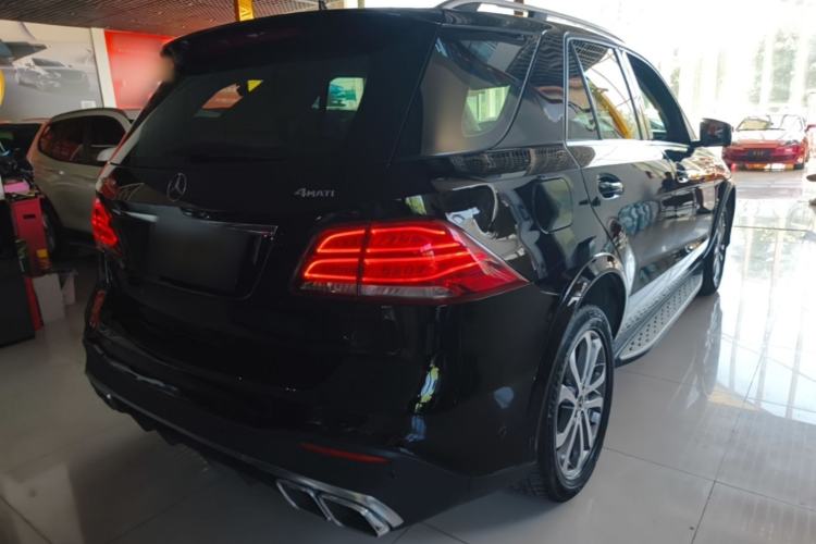Used Mercedes-Benz GLE 2017 GLE 320 4MATIC Dynamic Model Rear Right 45 Deg