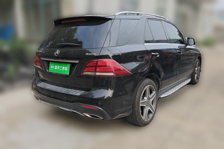 Used Mercedes-Benz GLE 2017 GLE 400 4MATIC Rear Right 45 Deg