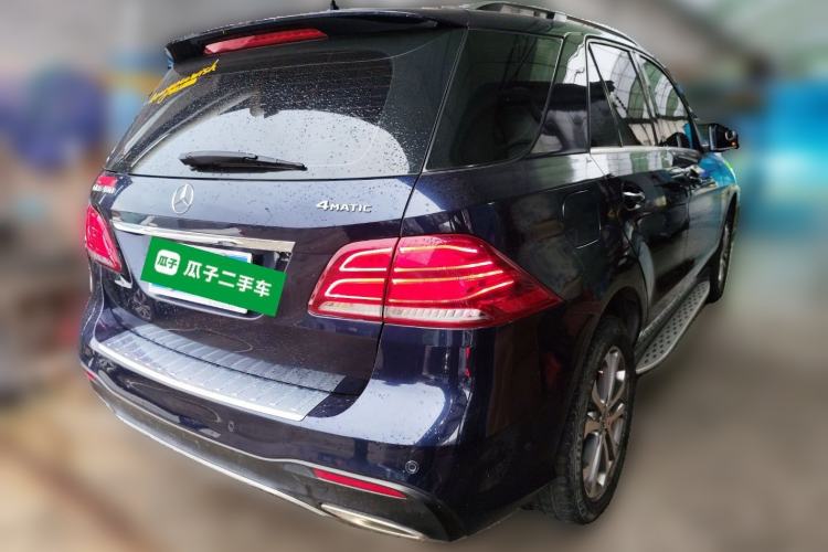 Used Mercedes-Benz GLE 2017 GLE 320 4MATIC Dynamic Model Rear Right 45 Deg