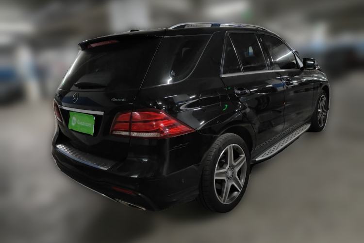 Used Mercedes-Benz GLE 2017 GLE 400 4MATIC Rear Right 45 Deg