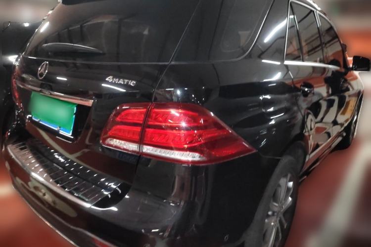 Used Mercedes-Benz GLE 2017 GLE 320 4MATIC Dynamic Model Rear Right 45 Deg
