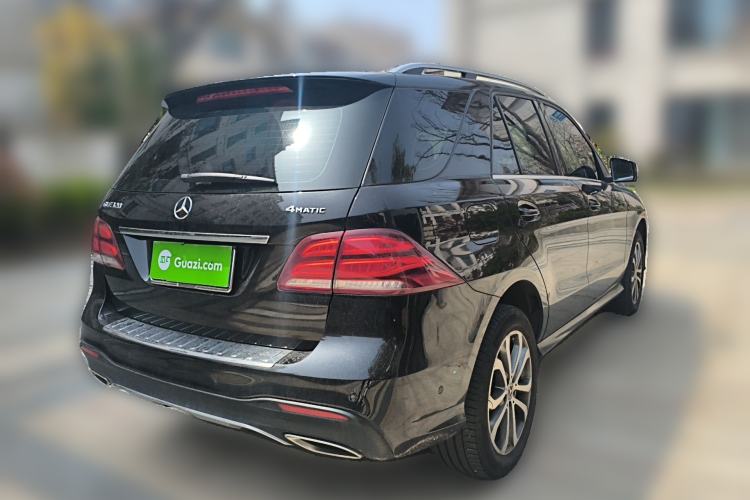 Used Mercedes-Benz GLE 2017 GLE 320 4MATIC Dynamic Model Rear Right 45 Deg
