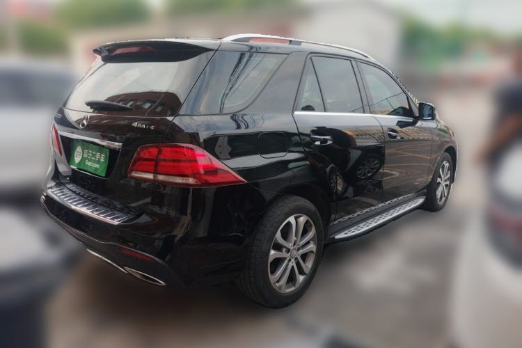Used Mercedes-Benz GLE 2017 GLE 320 4MATIC Luxury Model Rear Right 45 Deg
