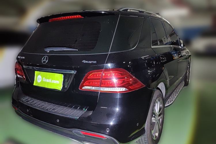 Used Mercedes-Benz GLE 2017 GLE 320 4MATIC Dynamic Model Rear Right 45 Deg