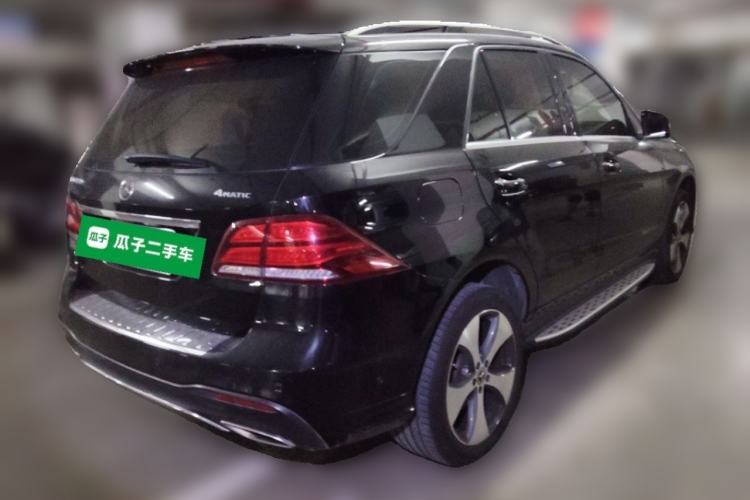 Used Mercedes-Benz GLE 2017 GLE 320 4MATIC Luxury Model Rear Right 45 Deg