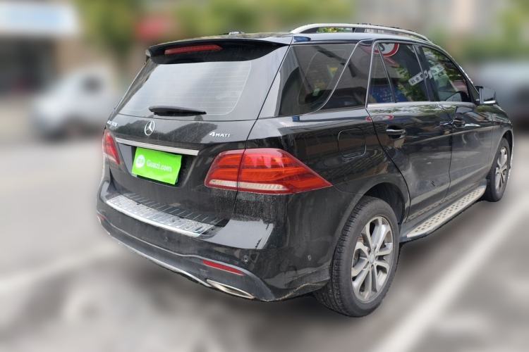 Used Mercedes-Benz GLE 2017 GLE 320 4MATIC Dynamic Model Rear Right 45 Deg