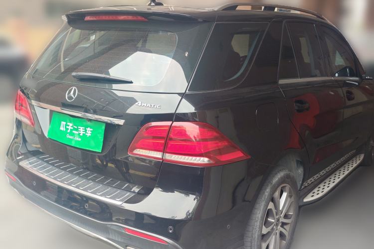 Used Mercedes-Benz GLE 2017 GLE 320 4MATIC Dynamic Model Rear Right 45 Deg