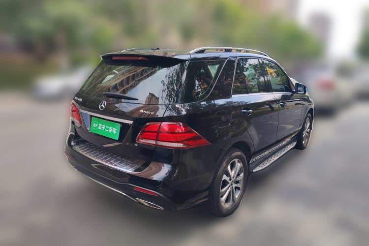 Used Mercedes-Benz GLE 2017 GLE 320 4MATIC Dynamic Model Rear Right 45 Deg