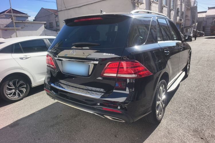 Used Mercedes-Benz GLE 2017 GLE 320 4MATIC Dynamic Model Rear Right 45 Deg