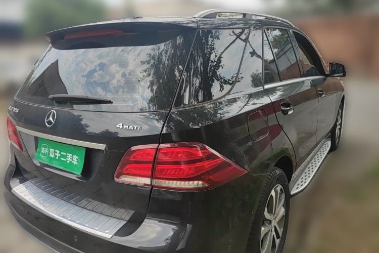 Used Mercedes-Benz GLE 2017 GLE 320 4MATIC Luxury Model Rear Right 45 Deg