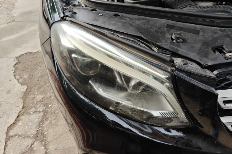 Used Mercedes-Benz GLE 2017 GLE 320 4MATIC Luxury Model Right Front Headlight