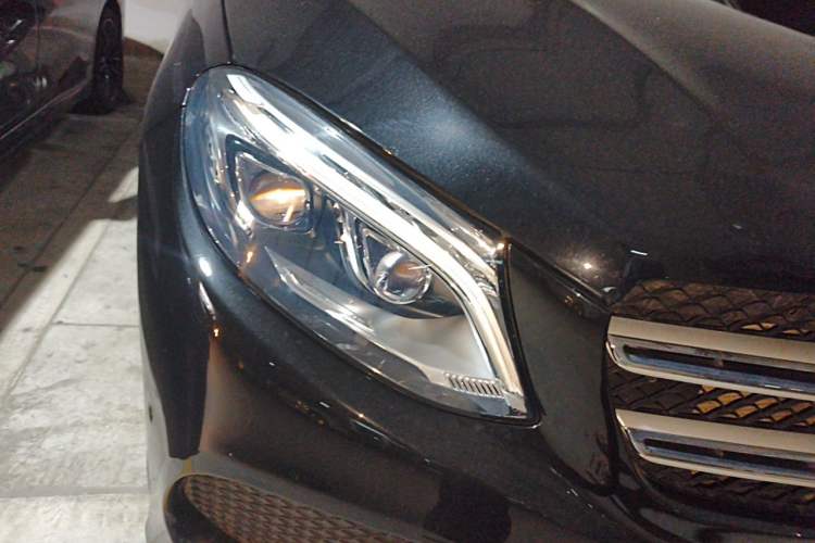 Used Mercedes-Benz GLE 2017 GLE 320 4MATIC Dynamic Model Right Front Headlight