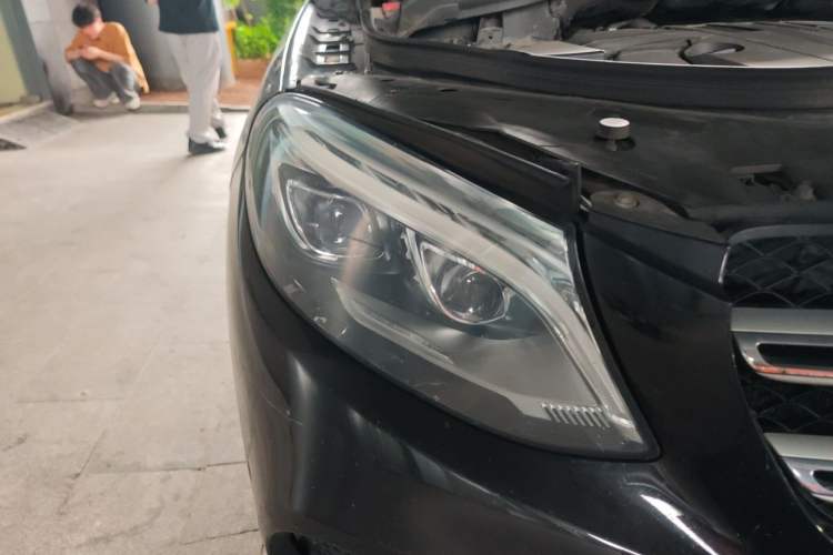 Used Mercedes-Benz GLE 2017 GLE 320 4MATIC Dynamic Model Right Front Headlight