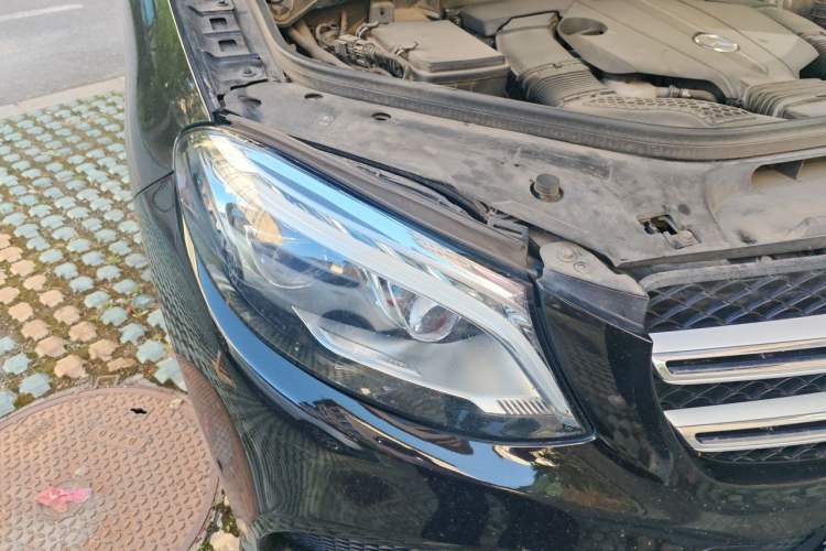 Used Mercedes-Benz GLE 2017 GLE 320 4MATIC Luxury Model Right Front Headlight